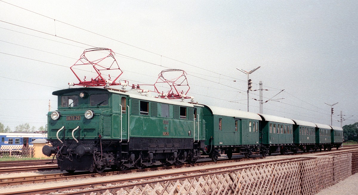 150 Jahre Eisenbahn in Österreich: ÖBB 1670.25 Strasshof 12.09.1987