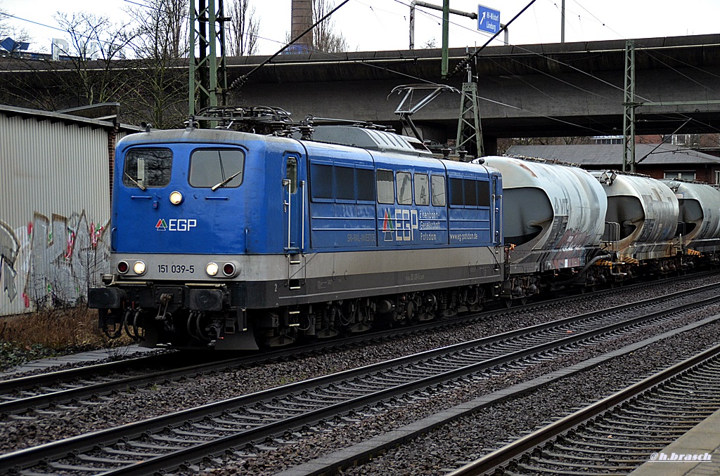 151 039-5 der EGP,zog einen silozug durch hh-harburg,27.02.15