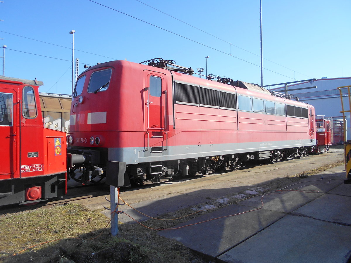 151 126 stand,am 24.Februar 2019,auf den Freiständen im Bw Rostock Seehafen.