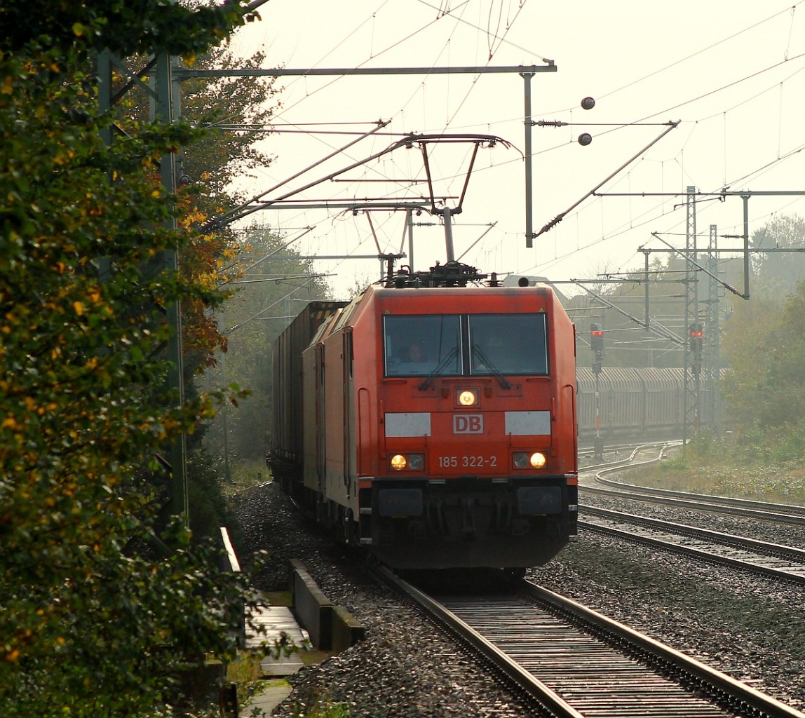 185 322 und 326 haben den EZ 46254(Gent/Zeehaven-Almhult)am Haken und rauschen hier durch Schleswig. 26.10.2014