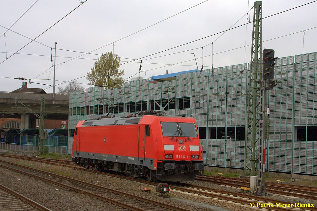 185 363 am rangieren im Gbf. Stade am 23.04.2015