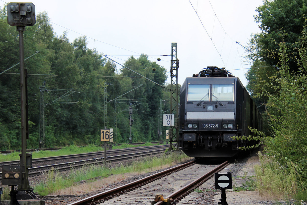 185 572-5 abgestellt im Tostedter Bahnhof. Datum: 10.08.2020