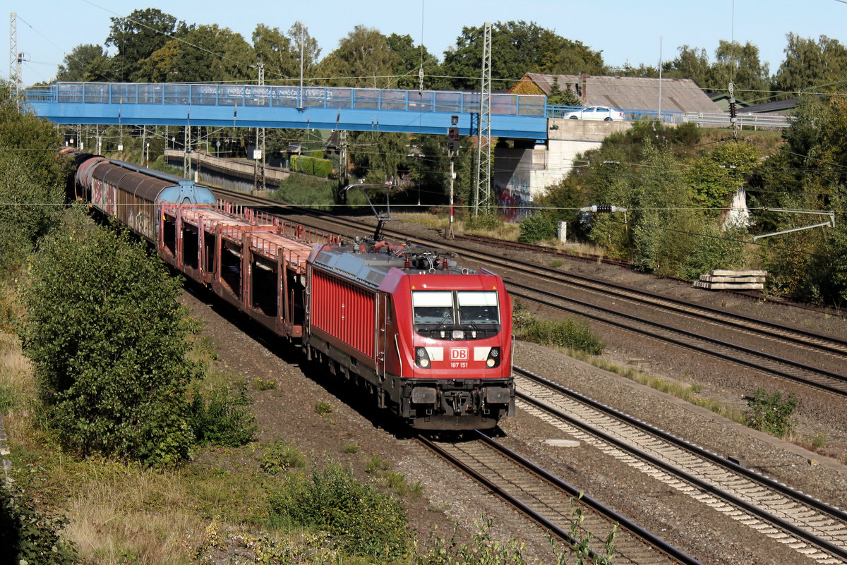 187 151-6 mit einen  Gemischten  am Haken. Tostedt, 18.09.2020