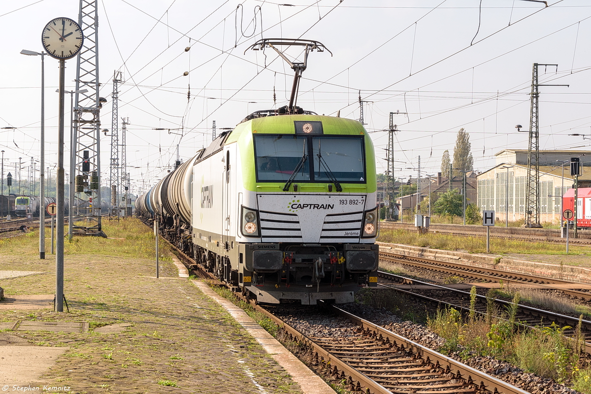 193 892-7  Jérôme  ITL - Eisenbahngesellschaft mbH mit einem Kesselzug  Dieselkraftstoff oder Gasöl oder Heizöl (leicht)  in Stendal und fuhr weiter in Richtung Magdeburg. 29.09.2017