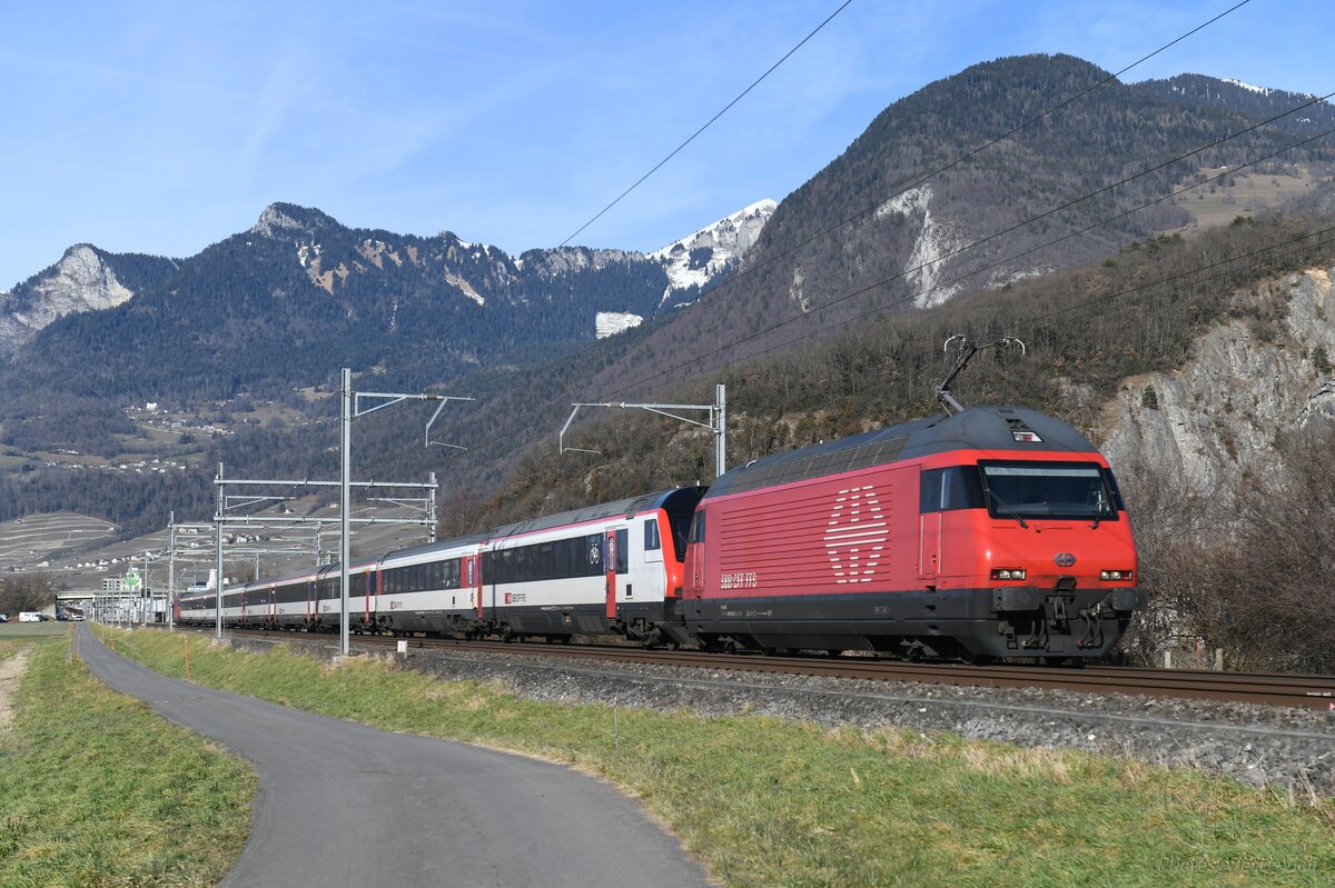 2025-01-24.SBB CFF FFS Chem. de St-Triphon Aigle
locomotive électrique Re 460 006  Lavaux 