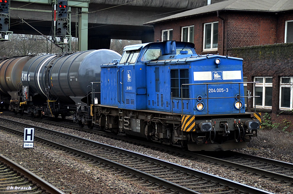 204 005-3 zog einen tanker durch hh-harburg,24.02.15