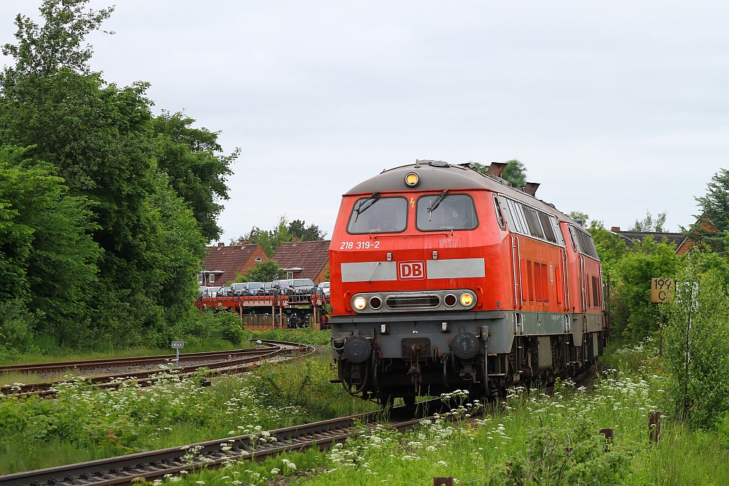 218 319 und 340 haben Einfahrt mit dem SyltShuttle von Westerland kommend in Niebüll. 08.06.2013