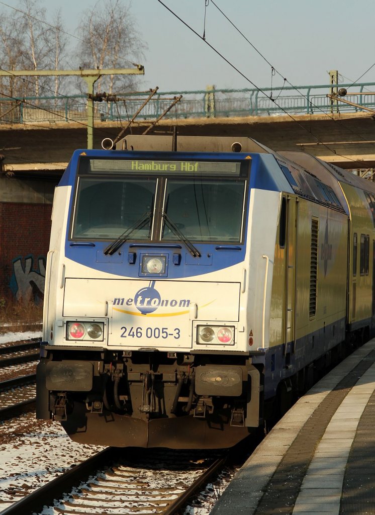 246 005-3 als Schublok einer ME nach HH-Hauptbahnhof. Harburg 31.01.2012 (1000)