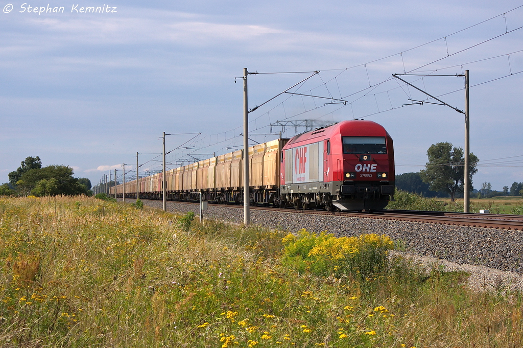 270082 (223 103-3) OHE Cargo GmbH mit leeren Hackschnizelzug in Vietznitz und fuhr in Richtung Nauen weiter. 17.08.2013