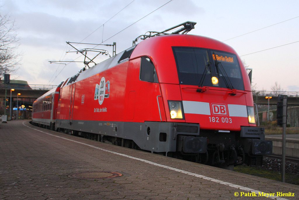 27/01/2015: 
182 003 mit IRE 18097 in Hamburg-Harburg auf dem Weg nach Berlin Ostbahnhof