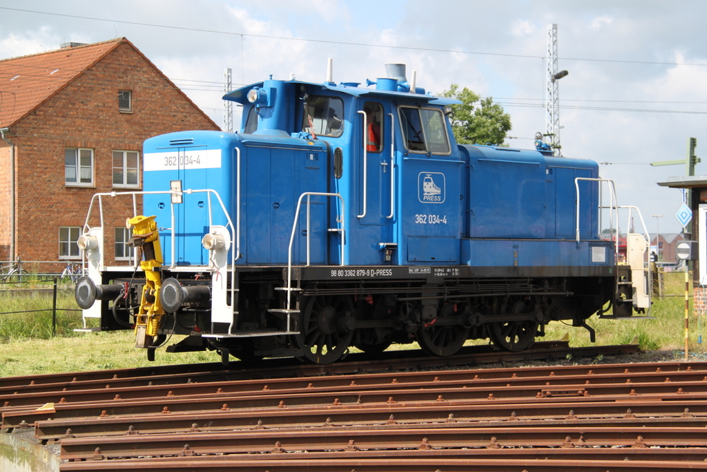 362 034-4(362 879-6)stand am Vormittag des 10.06.2017 im Bw Wismar.