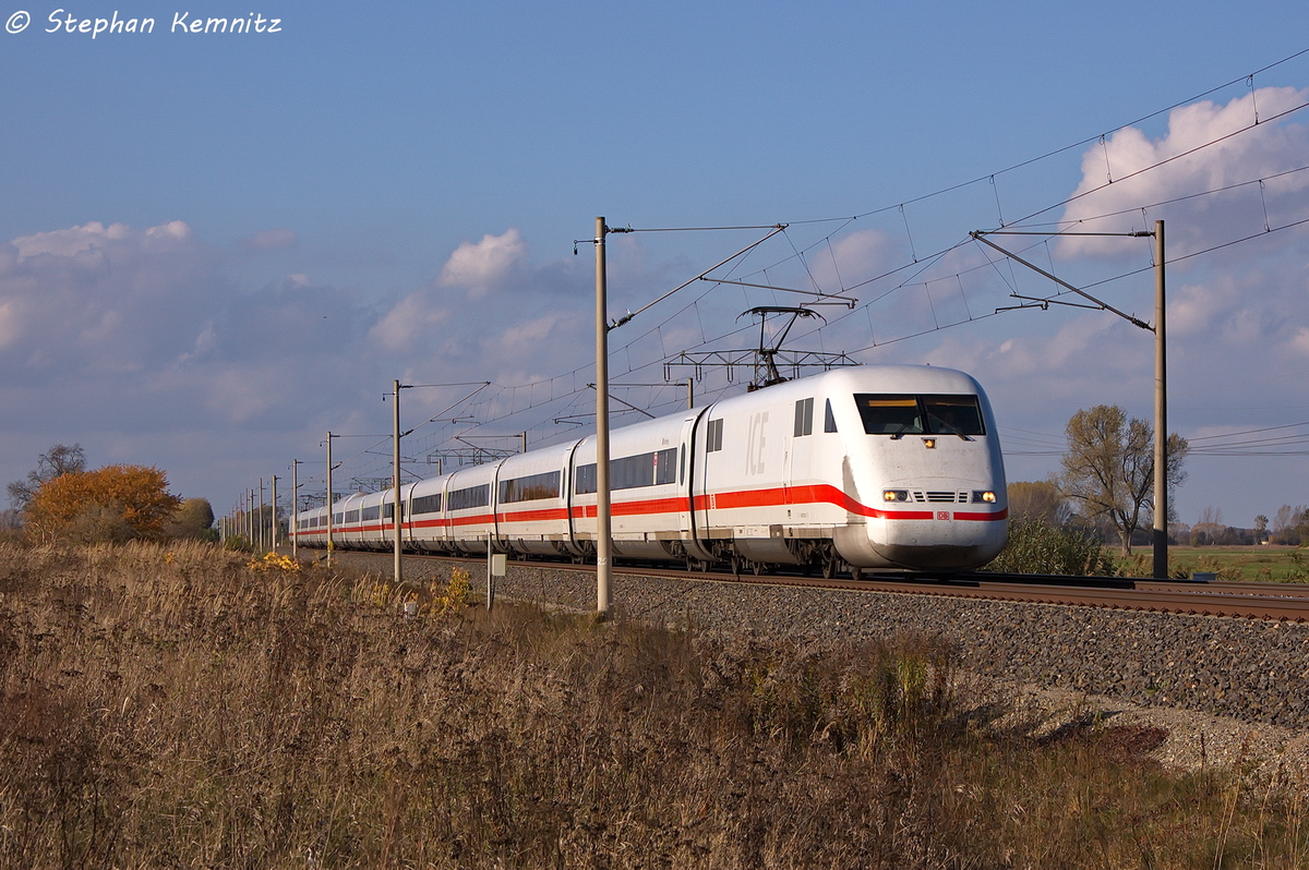 401 011-2  Nrnberg  als ICE 692 von Mnchen Hbf nach Berlin Hbf (tief) in Vietznitz. 24.10.2013