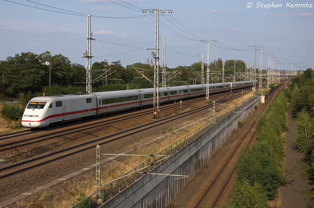 402 017-8  Bergen auf Rgen  als ICE 941 von Dsseldorf Hbf nach Berlin Ostbahnhof & 402 009-5  Riesa  als ICE 951 von Kln Hbf nach Berlin Ostbahnhof in Stendal(Wahrburg). 22.08.2013