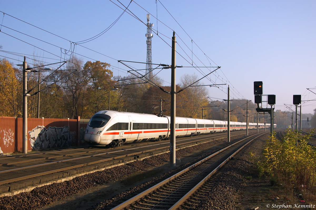 411 028-4  Reutlingen  als DPN 2950 für ICE 642 von Berlin Ostbahnhof nach Köln/Bonn Flughafen und 411 006-0  Erfurt  als ICE 2952 für ICE 652 von Berlin Ostbahnhof nach Bonn Hbf in Rathenow. 07.11.2014