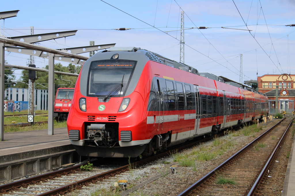 442 340 stand als S2(Rostock-Güstrow)im Rostocker Hbf.10.08.2024