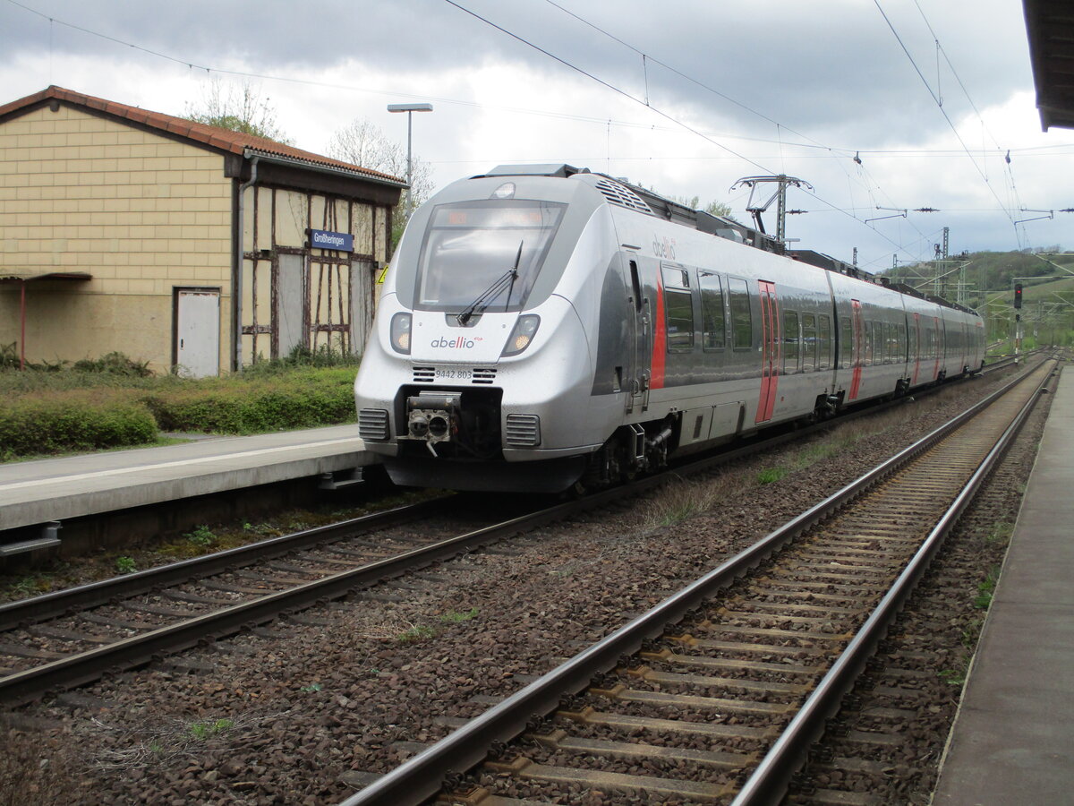 442 803 bei der Einfahrt,am 16.April 2024,in Großheringen.