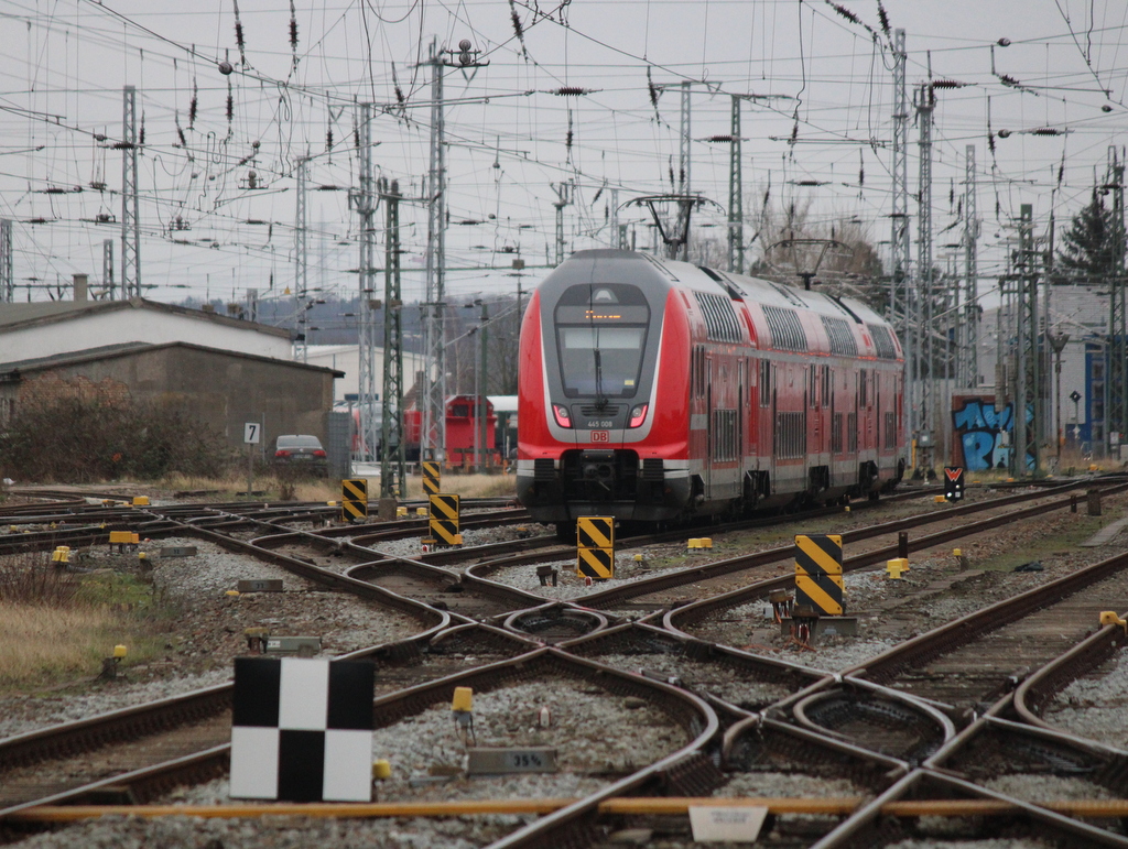 445 008 vom Bh Rostock stand am 07.02.2020 im Rostocker Hbf.