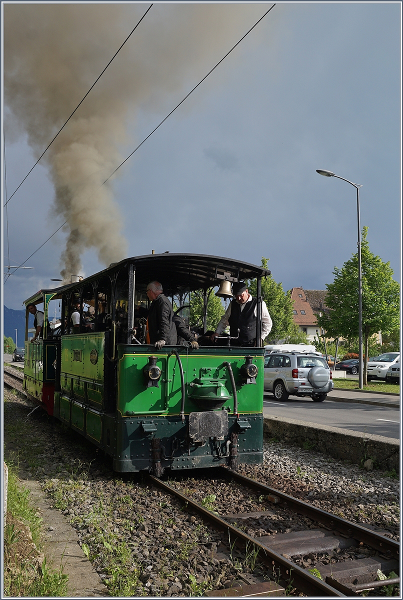 50 Jahre Blonay - Chamby; Mega Steam Festival: Als eine der Gastdampflok ist die TS 60 (1898) zur Feier angereist; hier dampft sie mit der G 2/2 N° 4 in Blonay.

20. Mai 2018