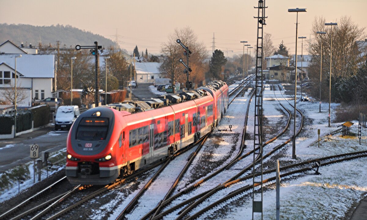 633 536 und ein weiterer 633 als RE75 in Vöhringen am 07.02.2023.