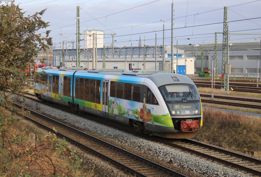 642 541 als RB 13117(Wismar-Tessin)bei der Ausfahrt im Rostocker Hbf.14.01.2023