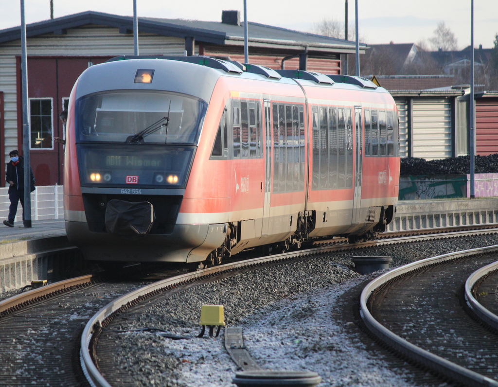 642 554 als RB11(Tessin-Wismar)kurz nach der Ankunft in Bad Doberan.21.12.2021