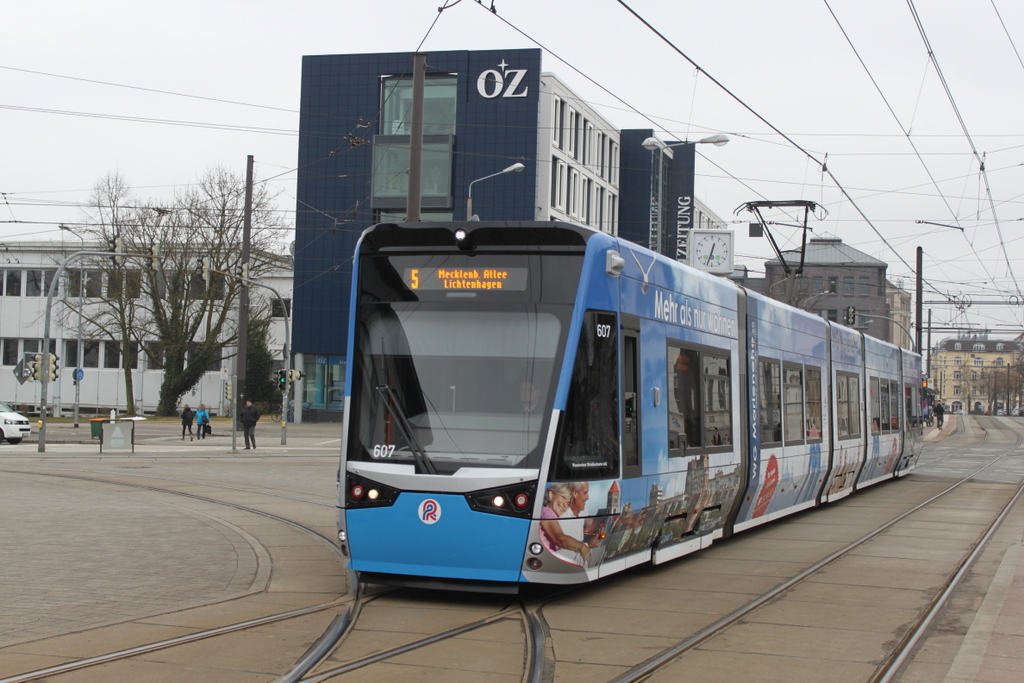 6N2-Wagen 607 als Linie 5 nach Rostock-Lichtenhagen am Steintor in Rostock.23.03.2018