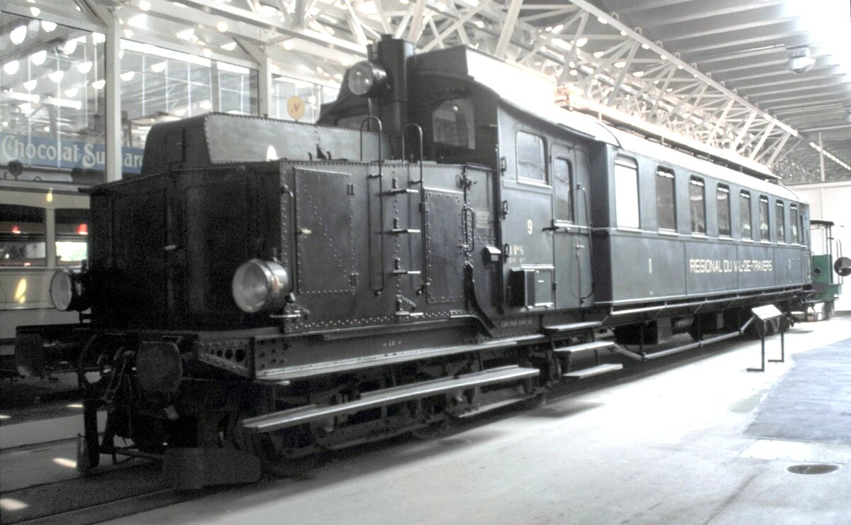 ABm 2/5 Nr.9 des Regional du Val de Travers im Verkehrshaus Luzern am 26.08.1999.