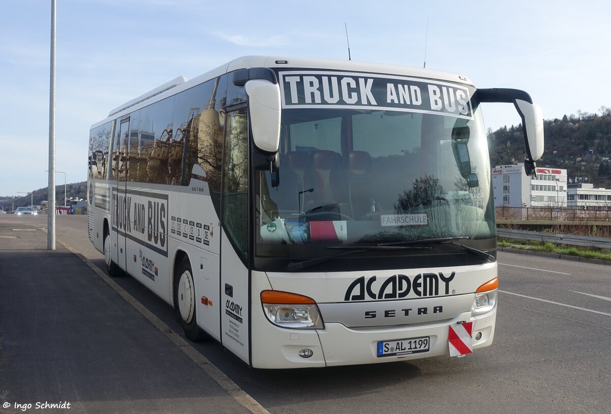 ACADEMY Fahrschule Lutz aus Stuttgart | S-AL 1199 | Setra 415 GT | 28.03.2021 in Stuttgart