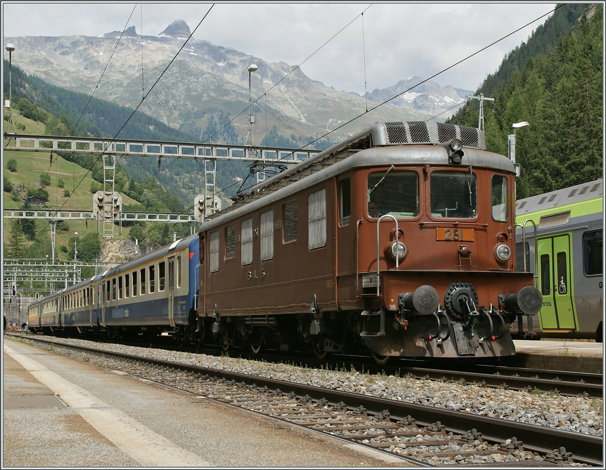 Ae 4/4 der BLS in Goppenstein.
100 Jahre BLS, S�drampenfest.
7. Sept. 2014