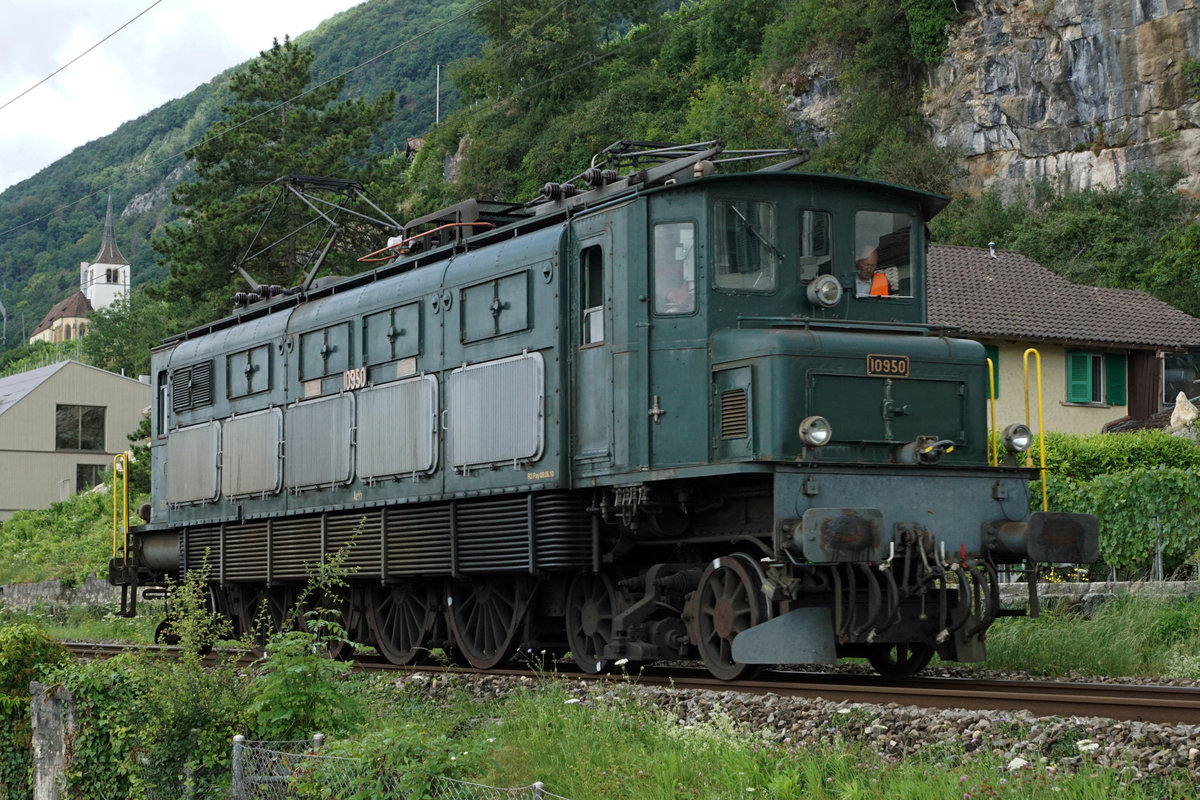 Ae 4/7 10950 von SWISSTRAIN als Lokzug in Ligerz am 11. Juli 2020.
Foto: Walter Ruetsch