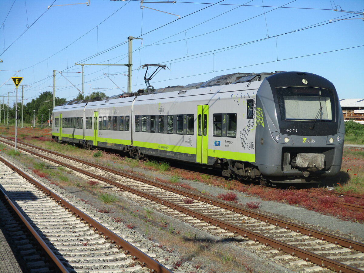 Agilis 440 416/916 konnte man in letzter Zeit auf Rgen antreffen.Am 15.Juni 2021 stand dieser in Bergen/Rgen.