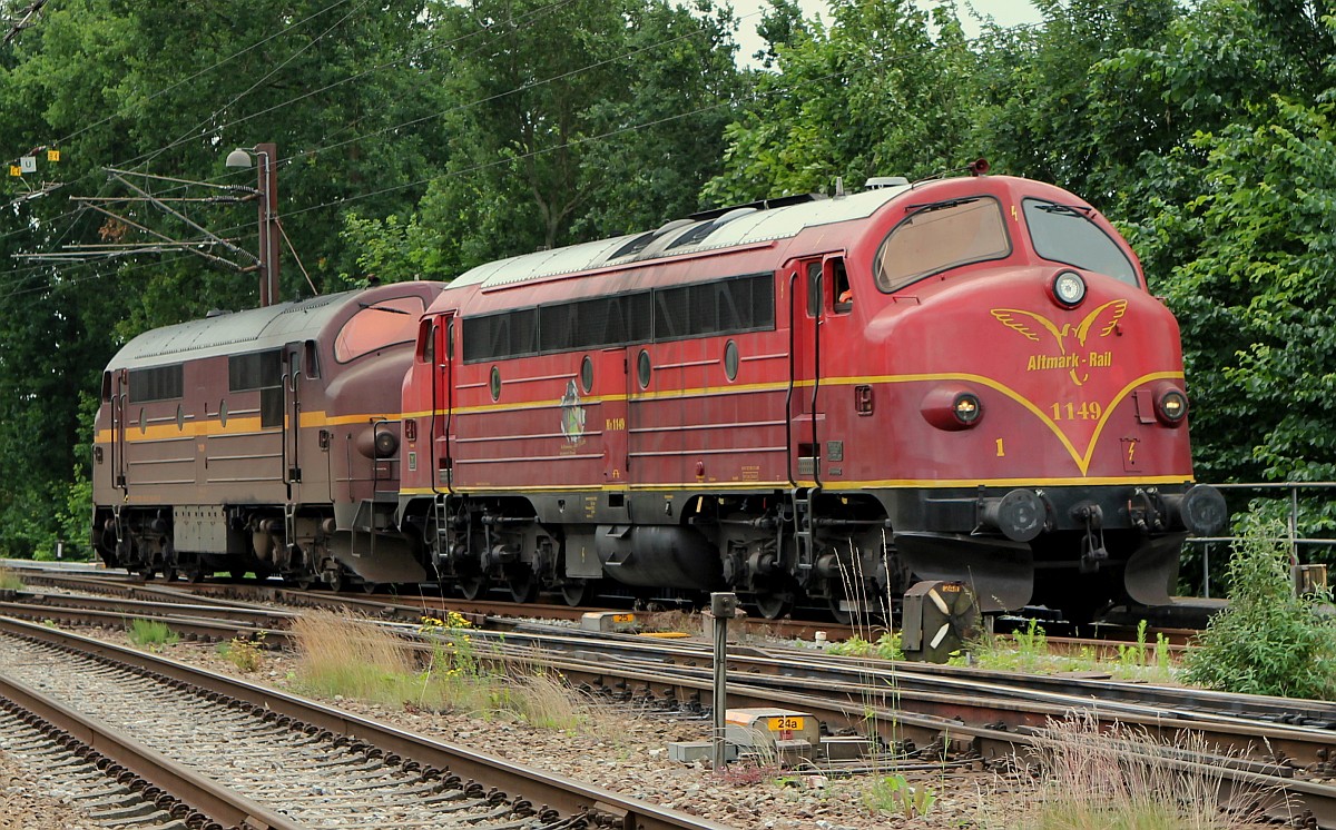 Altmark Rail MY 1149 und die CFL CargoDK MX 1029 brachten den Dyckerhoff Zement-Leerzug nach Pattburg und rangieren hier in Richtung Abstellung. Pattbureg 03.07.2017