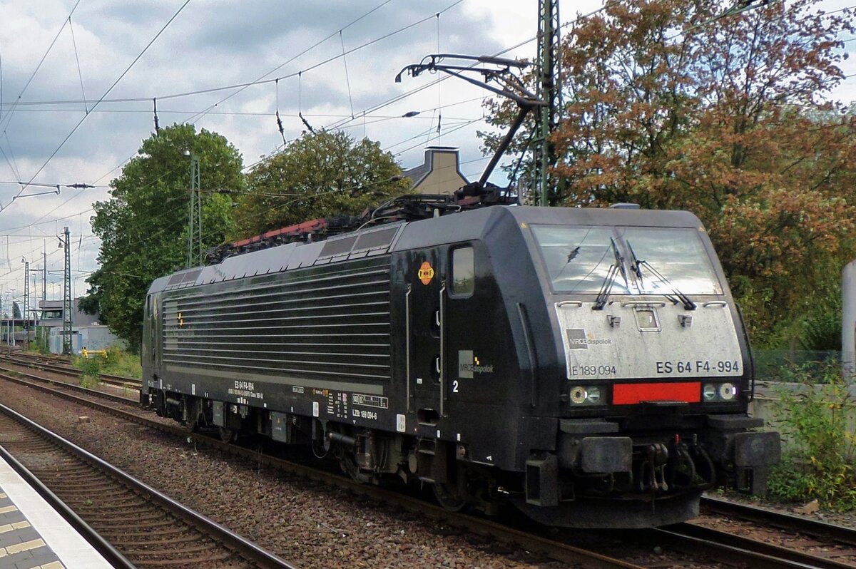 Am 16 September 2016 macht RRF 189 094 ein Tfzf durch RHeinhausen nach Rheinhausen Ost.