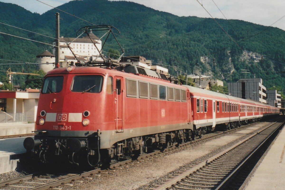 Am 27 Mai 2007 sonnt sich 110 343 in Kufstein mit ein RB nach München.