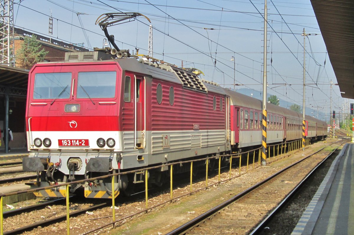 Am 28 Mai 2015 steht 163 114 in Zilina. 