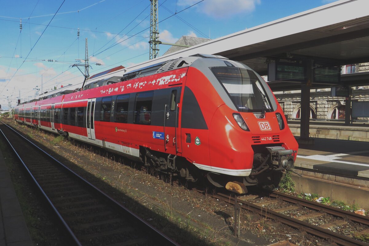 Am 28 Mai 2022 steht Hamsterbacke 442 749 als RB in Nürnberg Hbf. 