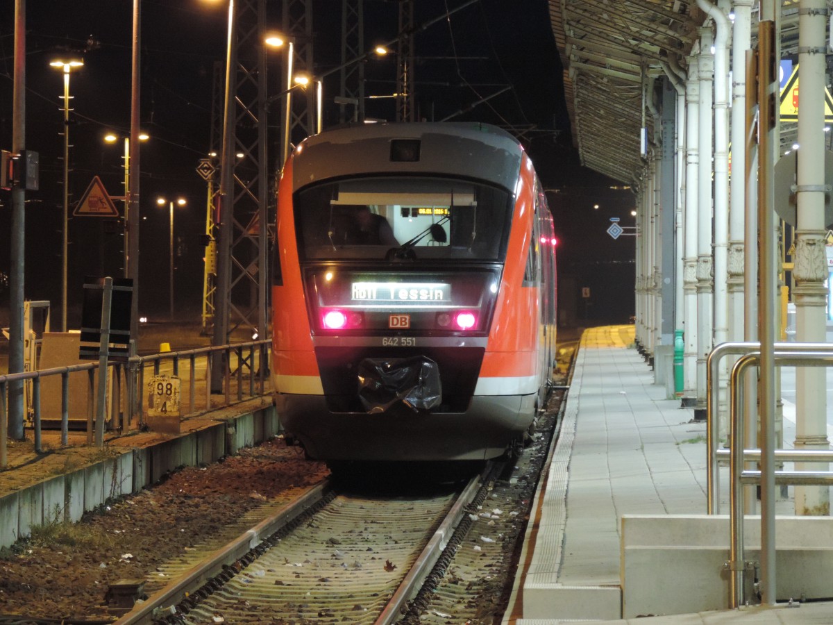 Am 6.1.16 stand der 642 551 mit dem RB11 nach Tessin, im Bahnhof Wismar