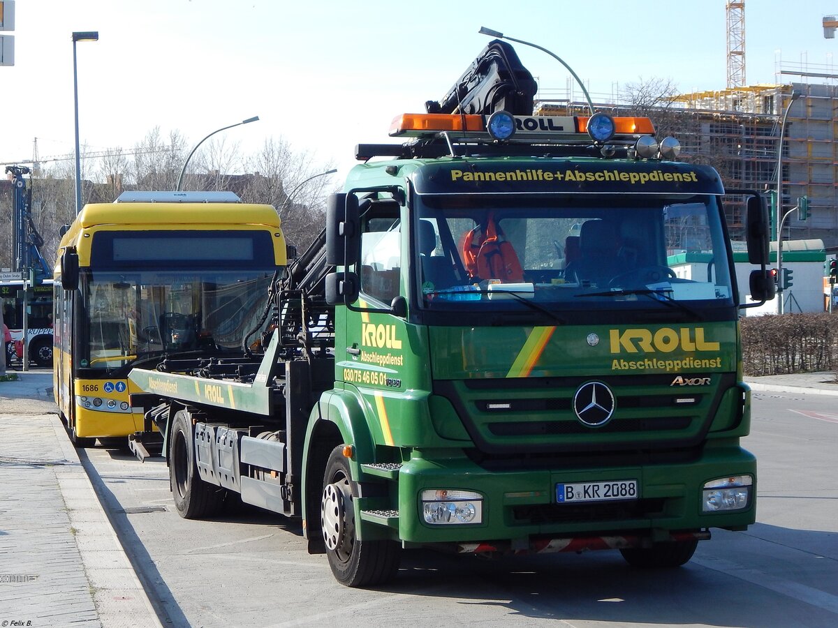 Am Haken: Solaris Urbino 12 electric der BVG in Berlin.