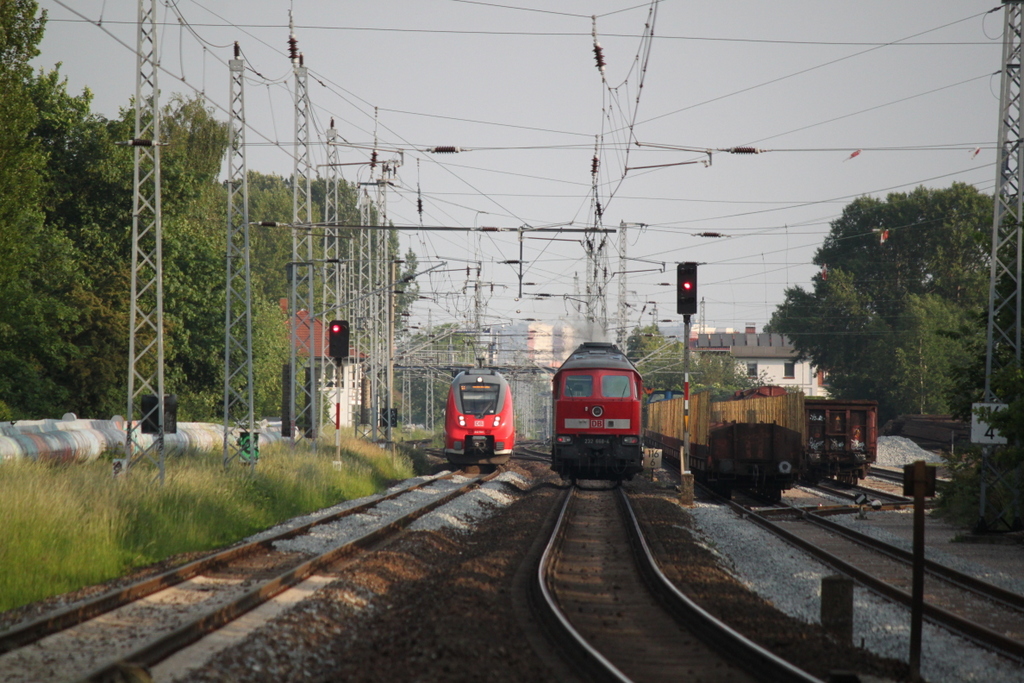 Am Morgen des 30.05.2016 traf 232 668-4 vor dem Hp Rostock-Bramow auf 442 844