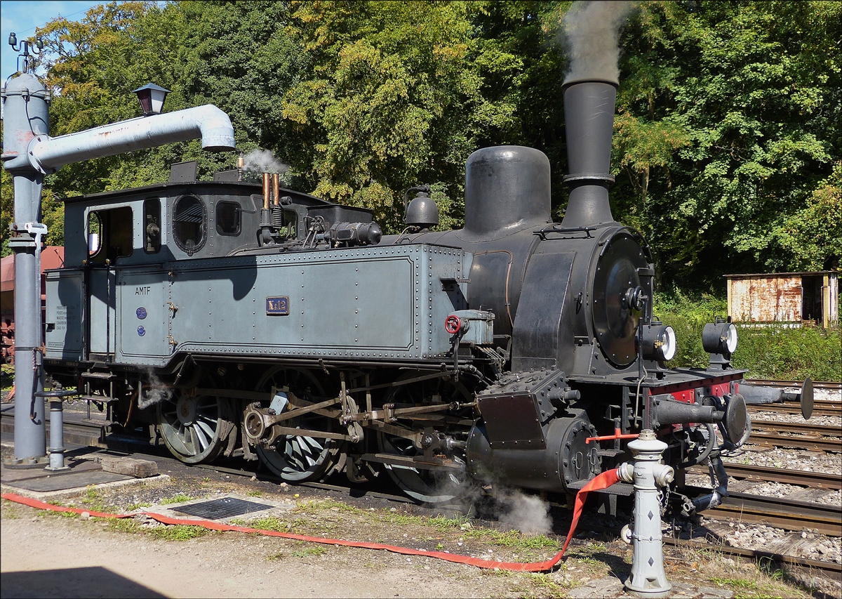 AMTF Lok 12 steht zum Wasserfassen bereit in Fond-de-Gras. 09.09.2018 (Hans)