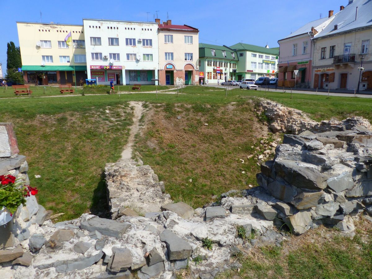 Archologische Ausgrabungen Lvivska Strasse, Zhovkva 25-08-2019.

Archeologische opgravingen Lvivska straat, Zhovkva 25-08-2019.