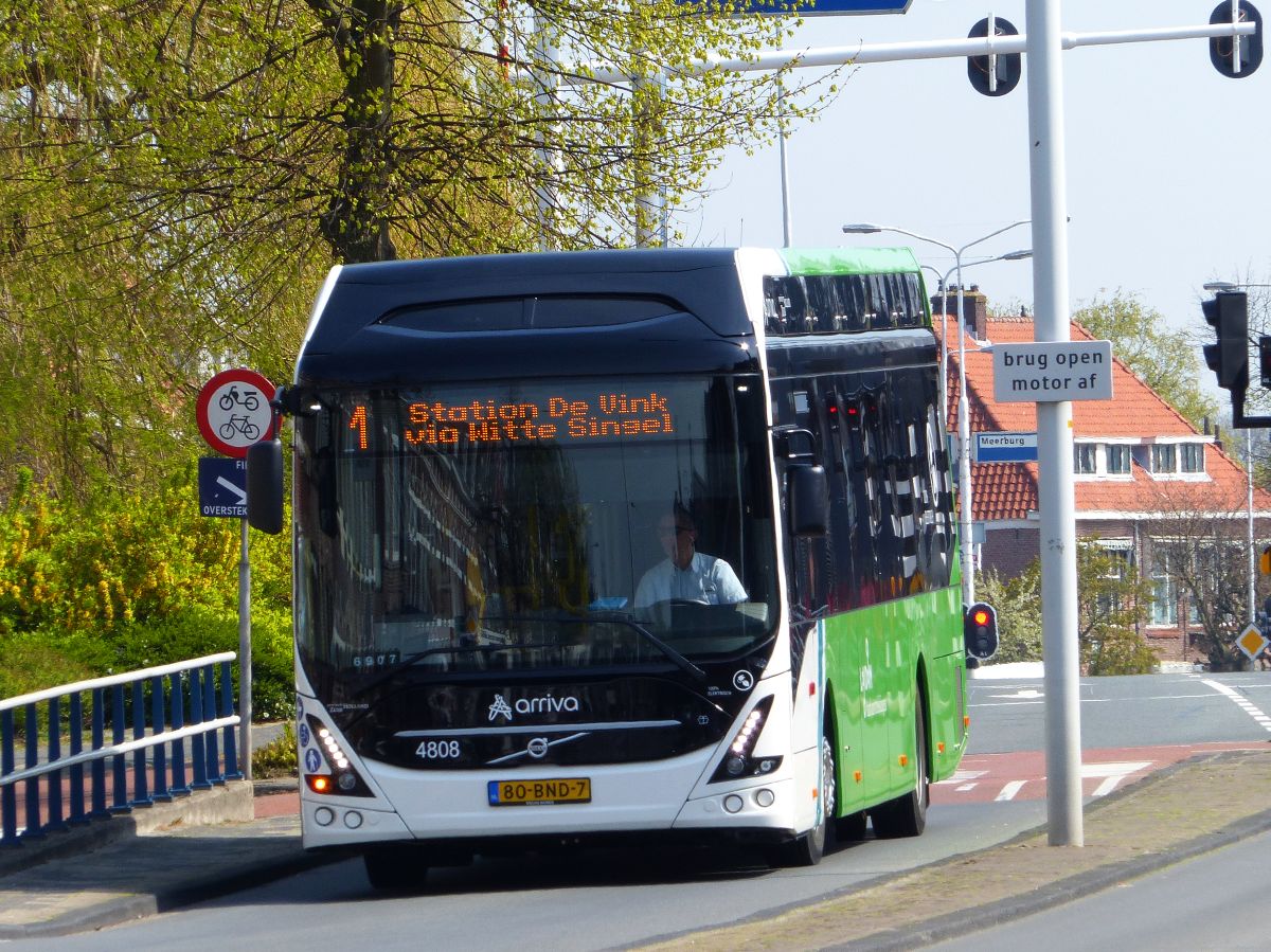 Arriva Bus 4808 Volvo 7900E Elektrobus (vollelektrisch) Baujahr 2019. Hoge Rijndijk, Leiden 16-04-2019.

Arriva bus 4808 Volvo 7900E elektrische bus bouwjaar 2019. Hoge Rijndijk, Leiden 16-04-2019. 