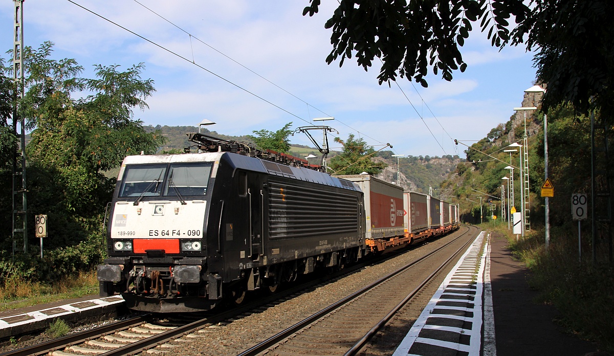 Auch sie gibt es noch die schwarzen Sickenloks....ES64F4-090/189 990-5 mit Arcese KLV unterwegs Richtung Süden. Lorchausen 14.09.2021