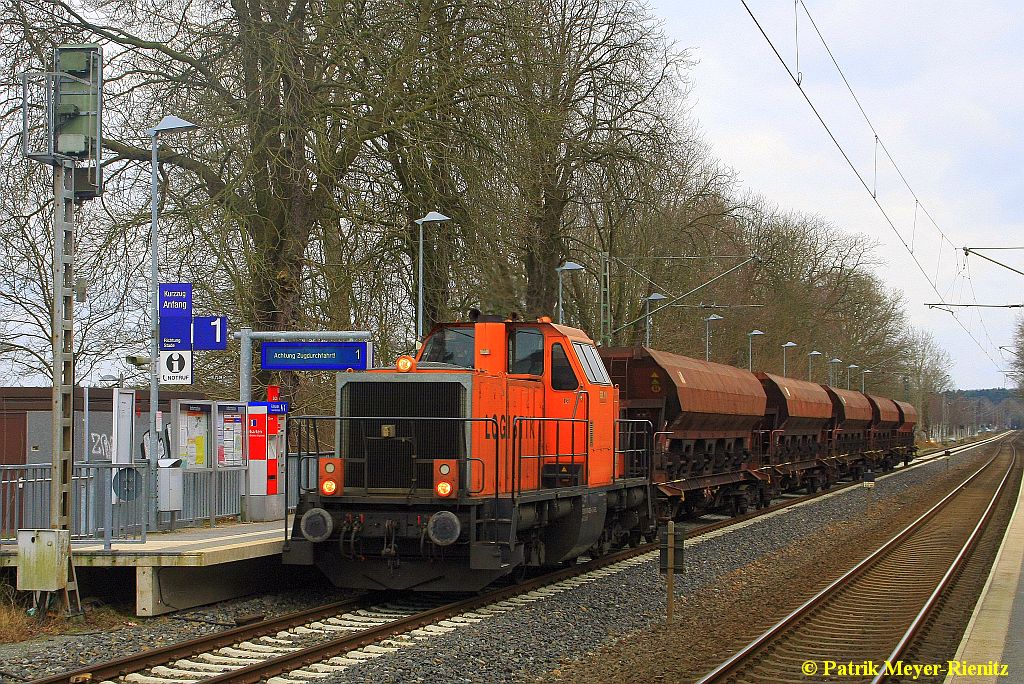 BBL 10 mit Schotterwagenzug am 13.03.2015 in Neukloster (Kreis Stade) auf dem Weg nach Stade