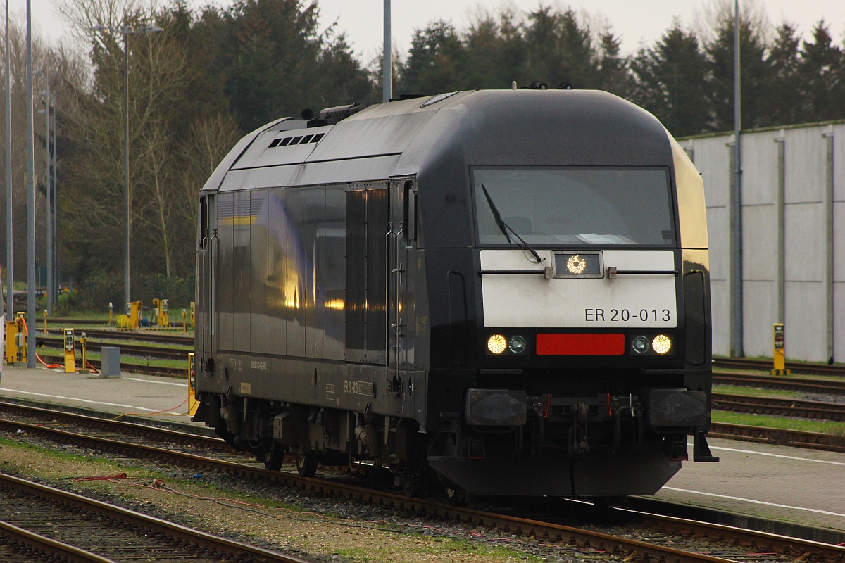 BeaconRail 1223 013-4 abgestellt im Bw der NOB in Husum. 06.12.2015