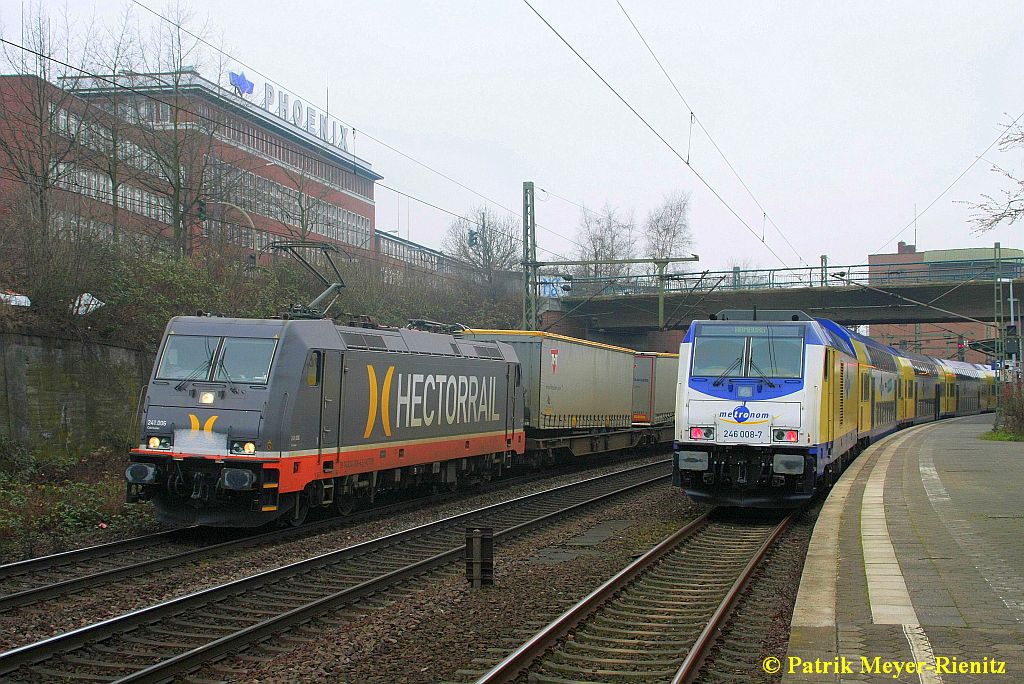 Begegnung Hectorrail 241.006 & Metronom 246 008 am 20.01.2015 in Hamburg-Harburg