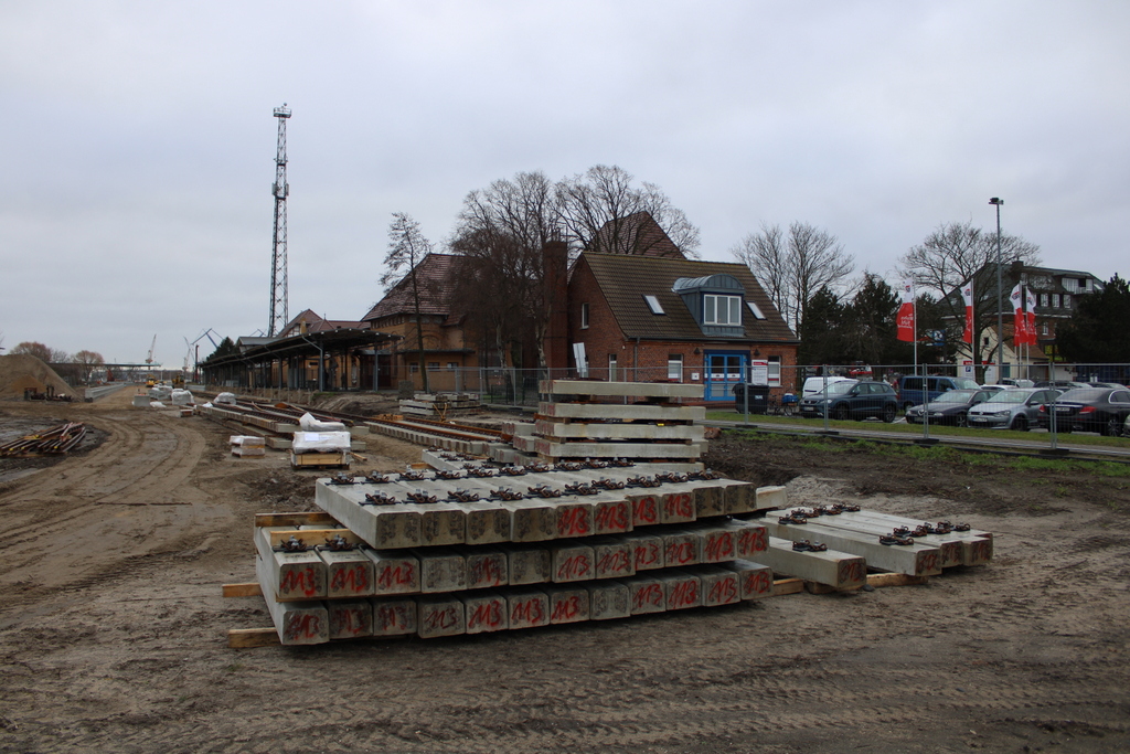 Blick auf Bahnsteig 4 in Warnemünde am 19.01.2020