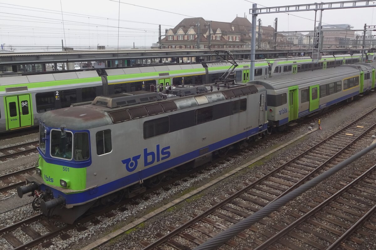 BLS 501 steht am 2 J�nner 2020 in Spiez abgestellt.