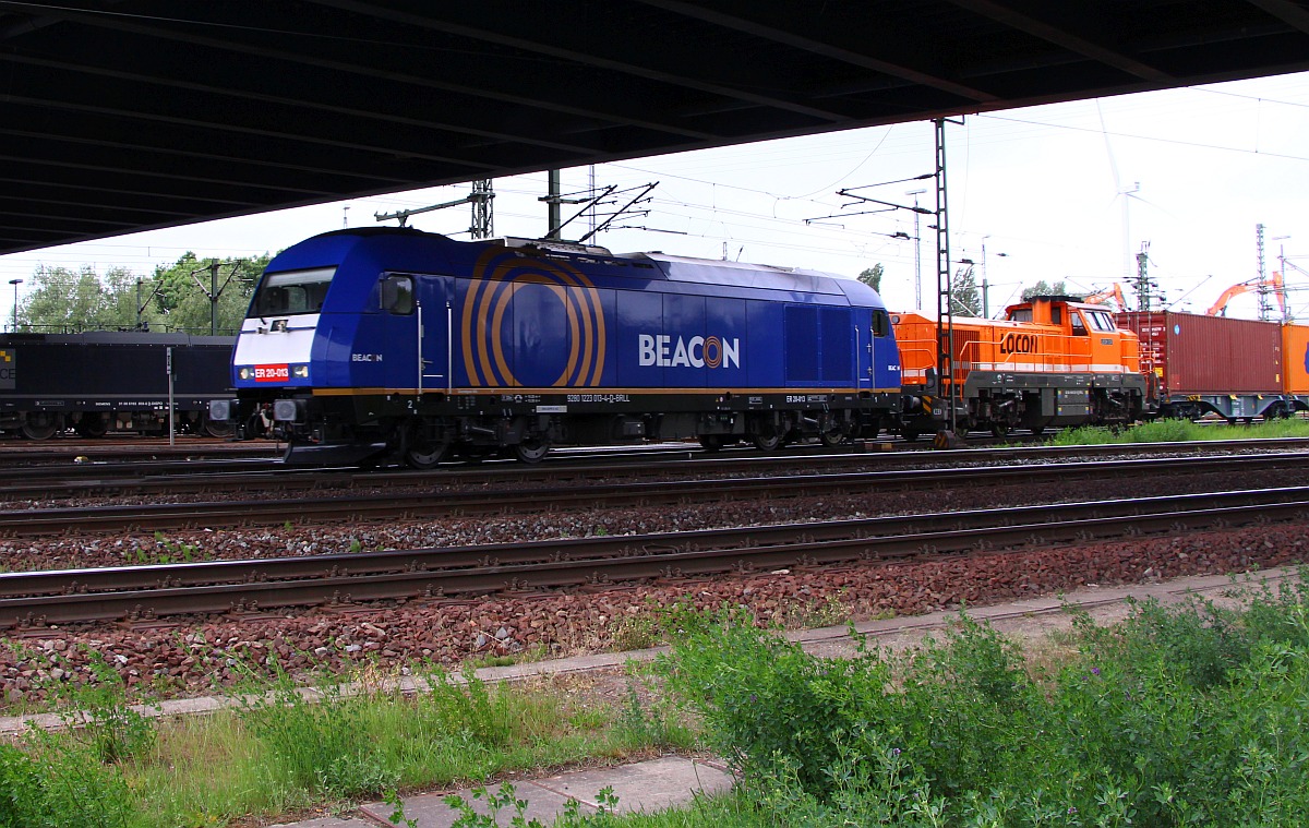 BRLL/LOCON 223 013-4 und BRLL/LOCON 4185 031-6, HH-Waltershof 28.05.2022