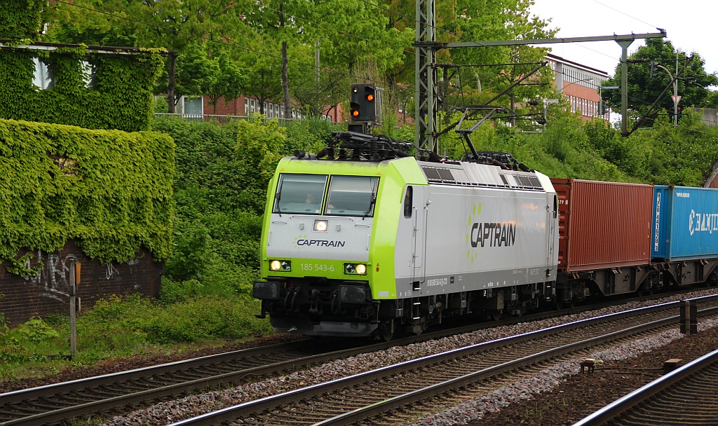 Captrain 185 543-6 mit Containerzug in HH-Harburg. 17.05.2012